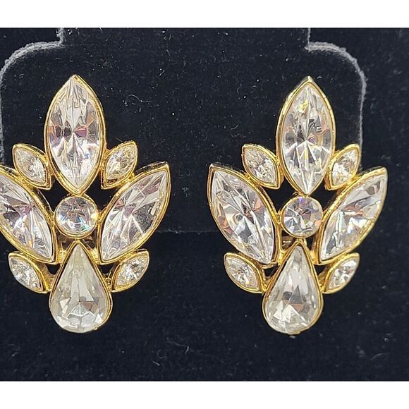 Vintage 50s Art Deco Cluster Set Bezel Set Crystal 1.5in clip on - Picture 1 of 4